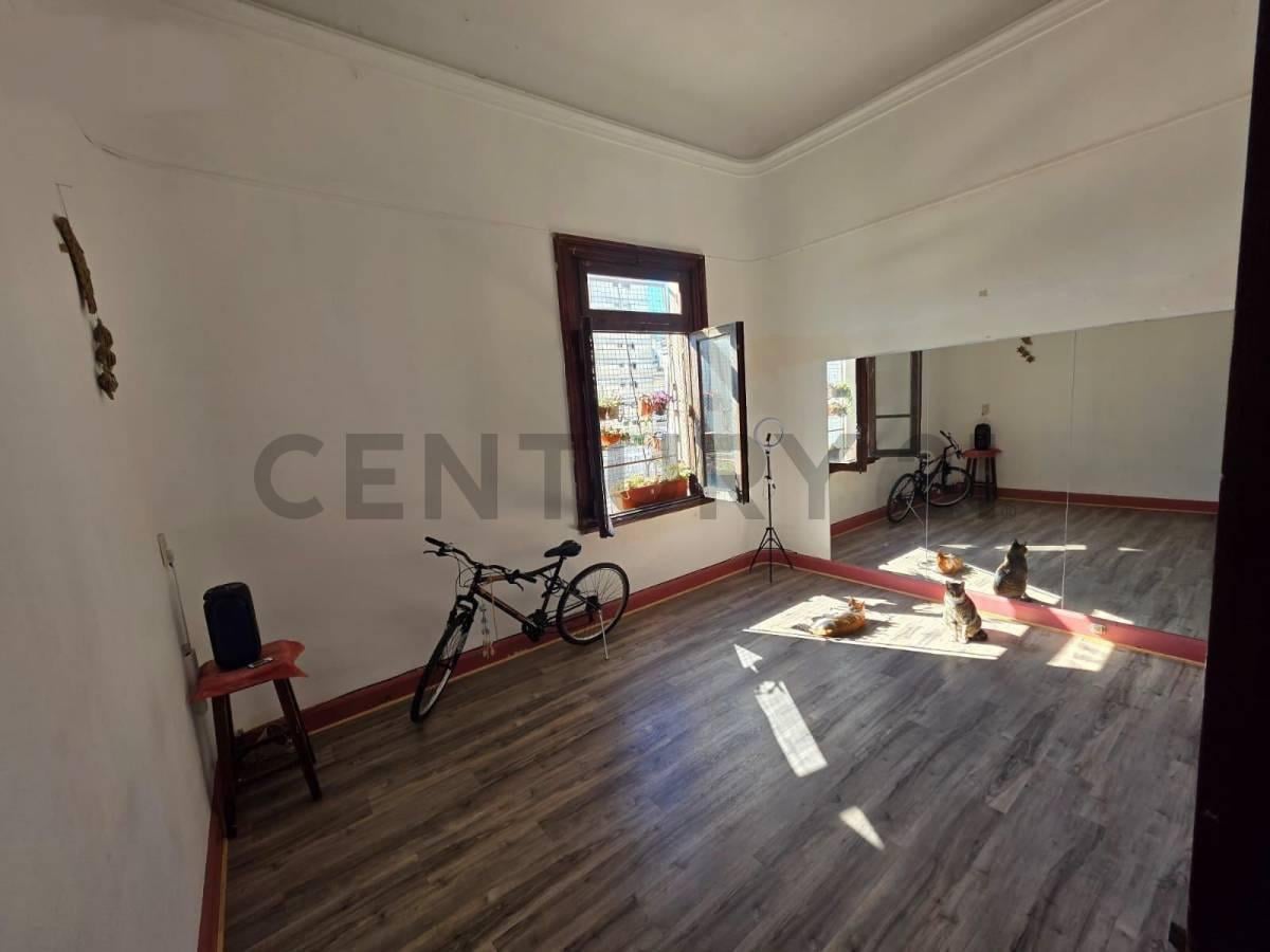Foto de Venta - Departamento 3 ambientes – Balvanera – 63 m² – Luminoso – Sobre, imagen 1