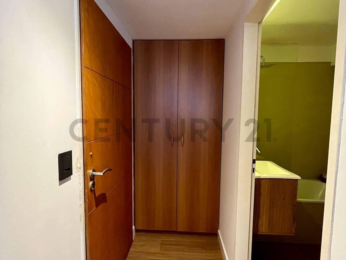 Foto de Palermo- Impecable monoambiente contrafrente reciclado, con balcon, imagen 1