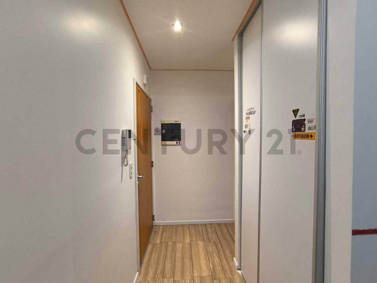 Foto de ALQUILER – EXCLUSIVO MONOAMBIENTE AL FRENTE CON BALCÓN ATERRAZADO Y, imagen 4