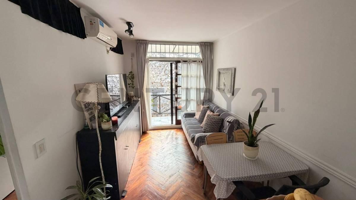 Foto de MONOAMBIENTE DIVISIBLE CON BALCÓN – MUY LUMINOSO – A METROS DE PLAZA, imagen 2