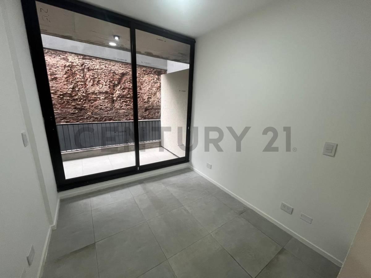 Foto de 2 AMBIENTES A ESTRENAR CON BALCÓN Y PARRILLA – PLANTA BAJA - FLORES, imagen 1