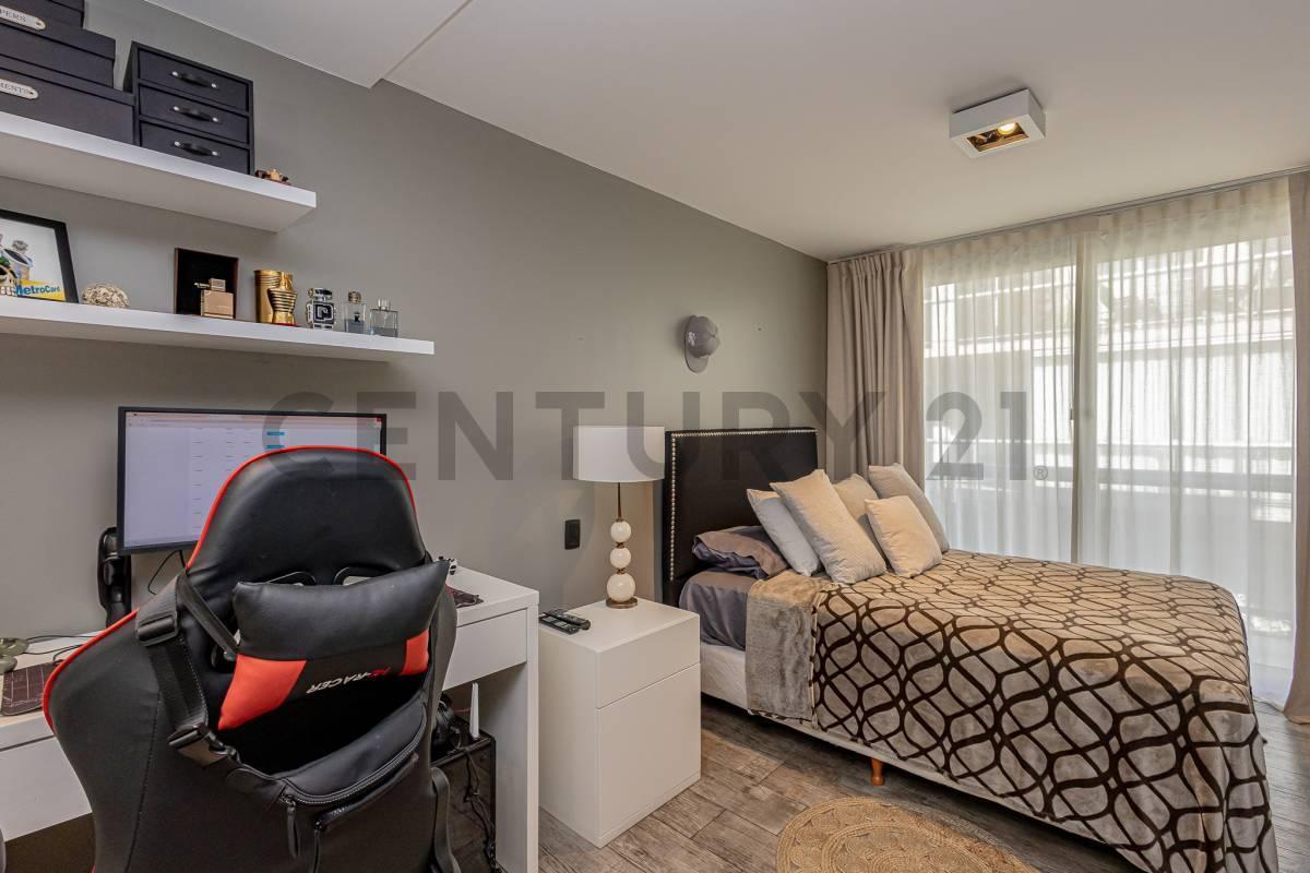 Foto de DEPTO. TRIPLEX 4 AMB C/ESP. GUARDACOCHE Y BAULERA DOBLE. BALCON, imagen 5