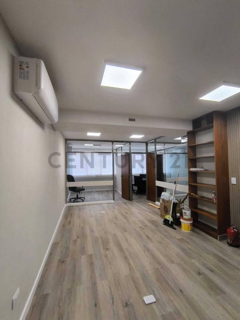 Foto de Expectacular Oficina en edificio 100% apto profesional - Zona Centro, imagen 3