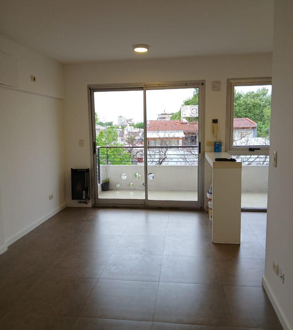 Foto de Alquiler Monoambiente con Balcón y Vista Abierta en Villa Devoto, imagen 1