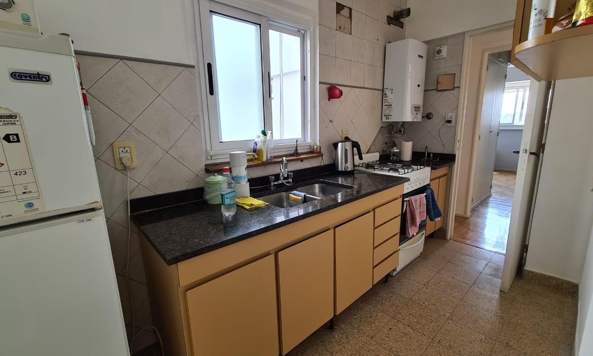 Av San Martín Al 2100 - Dto. 3 Amb. con Balcón 1