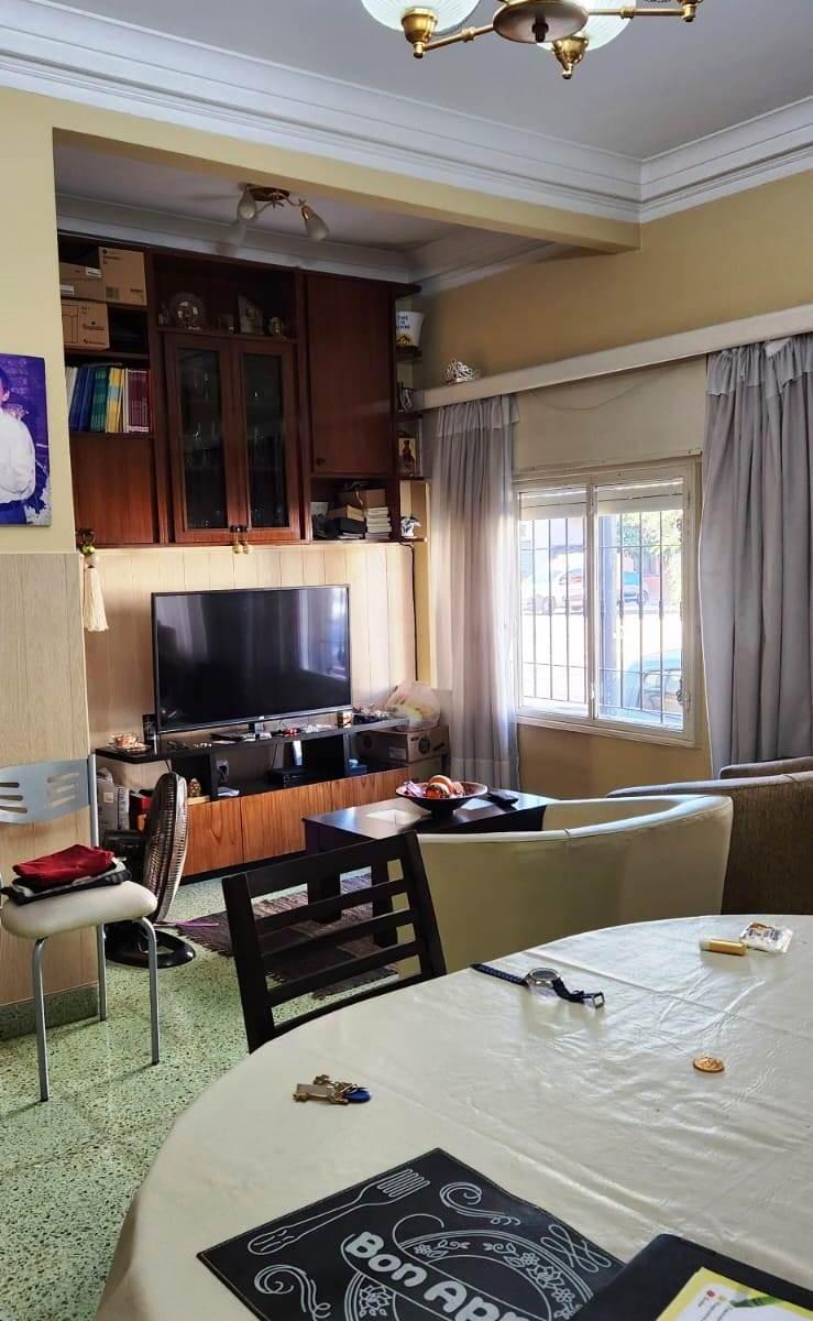 Venta PH 4 Ambientes Patio y Terraza en Parque Chacabuco 3
