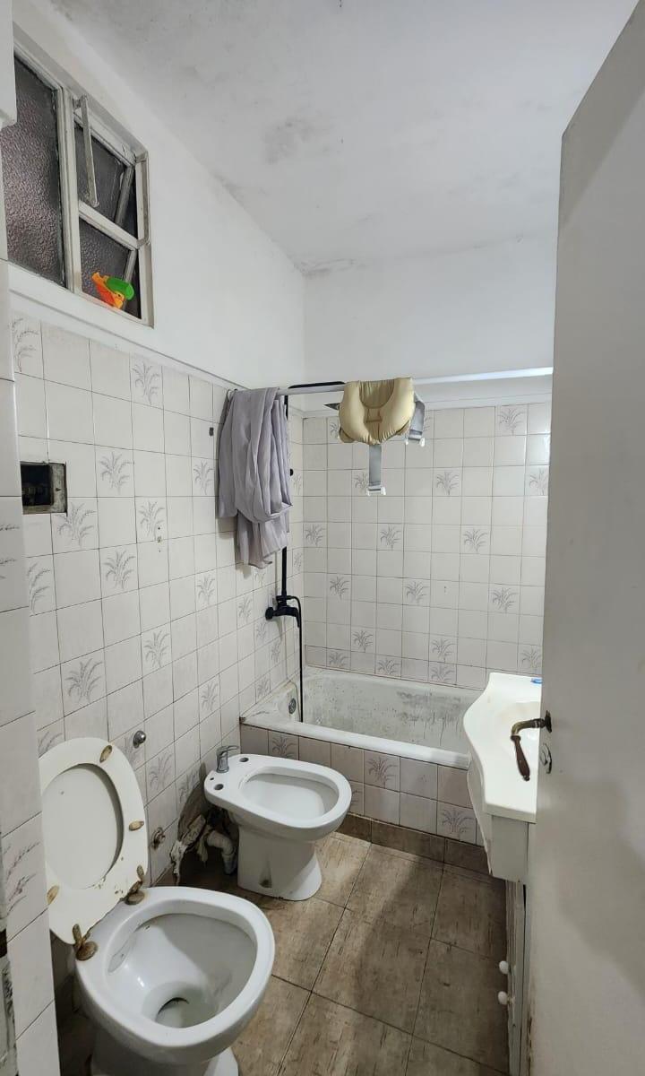 Venta PH 4 Ambientes Al Frente con Terraza en Caballito 1