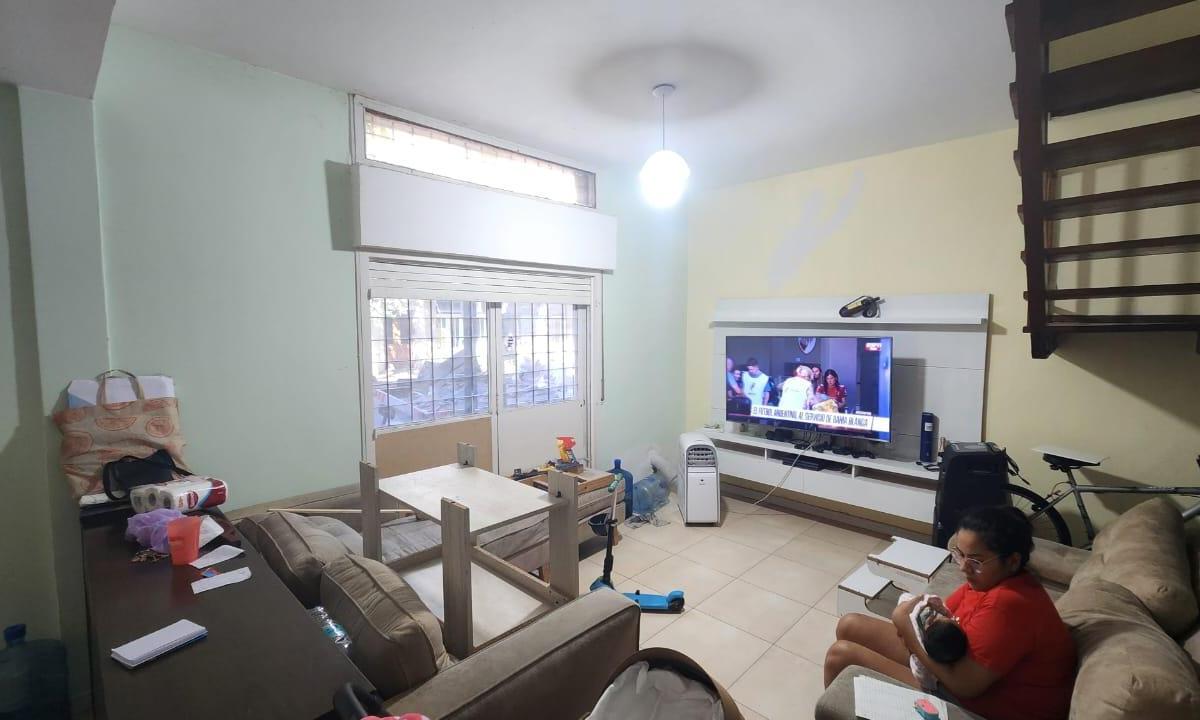 Venta PH 4 Ambientes Al Frente con Terraza en Caballito 2