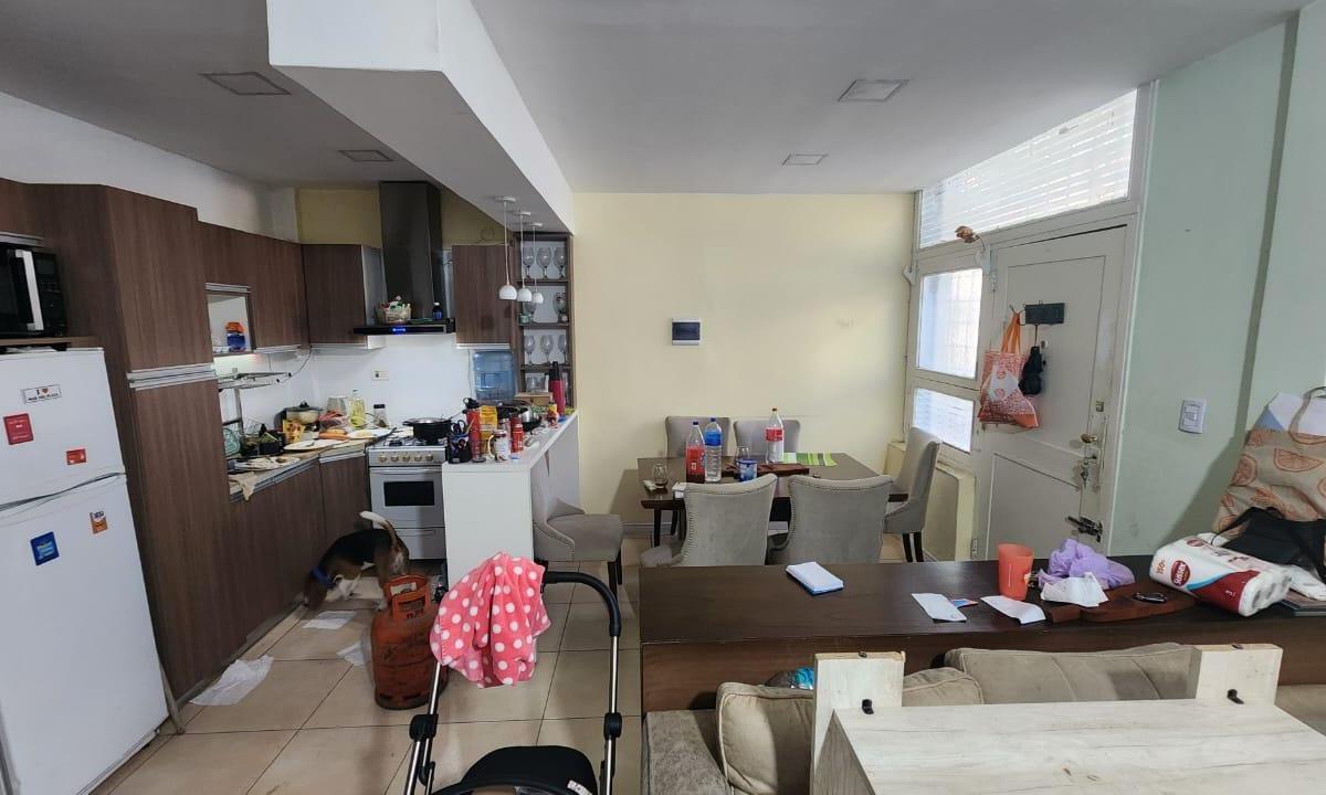 Venta PH 4 Ambientes Al Frente con Terraza en Caballito 2