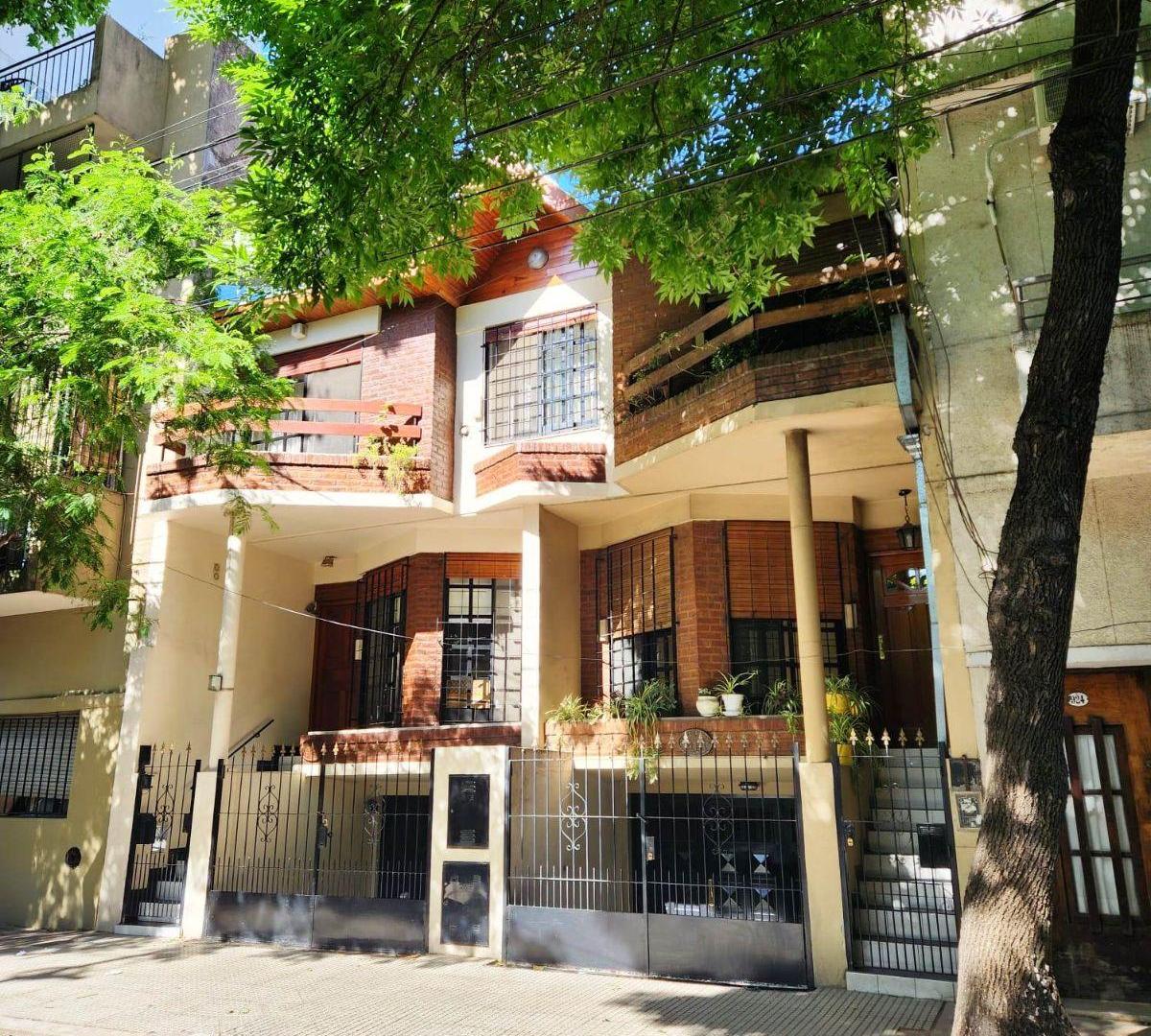 Duplex 3 ambientes // Venta // Boedo // Impecable estado // Sin expensas //Cochera 2 autos.