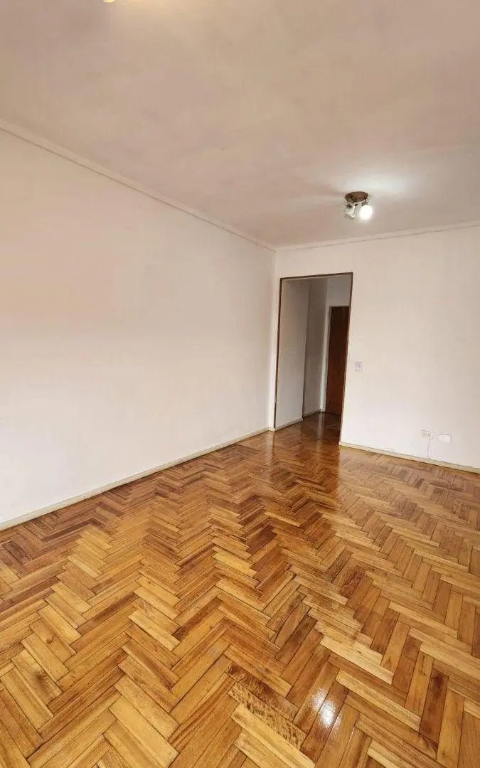 Departamento 3 ambientes en Alquiler Mucho transporte Super luminoso Caballito Sur 5