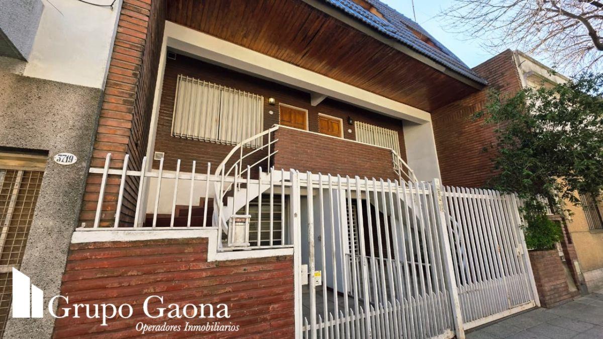 Foto de Bogota 3713 - Duplex 4 Amb. Jardín y Triple Cochera, imagen 1