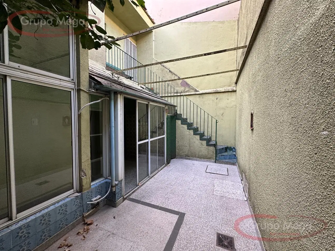 Casa con local, actividad comercial o vivienda 3