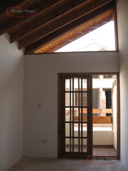 Foto de Tipo casa en triplex, con cochera, trerraza, imagen 2