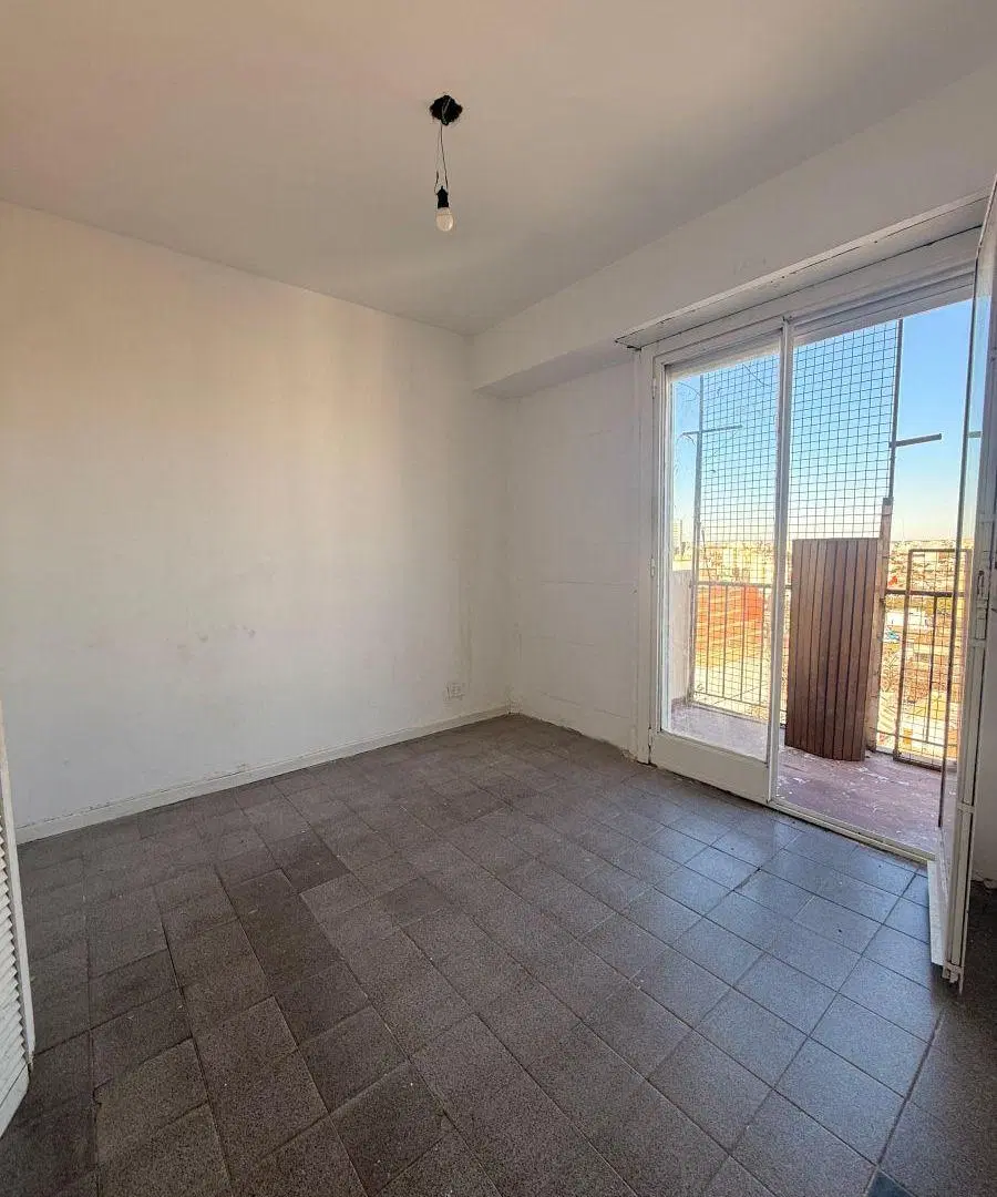 Departamento de 2 Ambientes en Alquiler – Excelente Ubicación sobre Av. San Juan 2