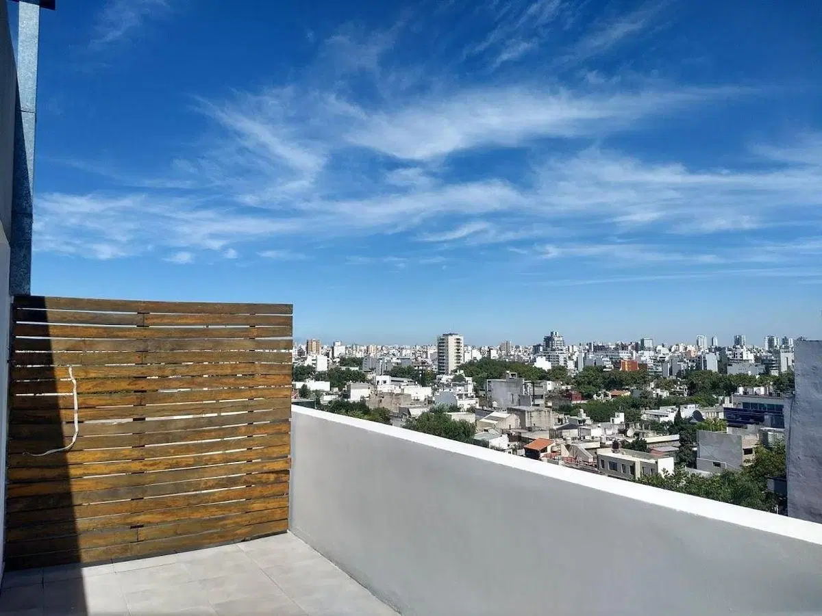 CON TERRAZA PROPIA 2