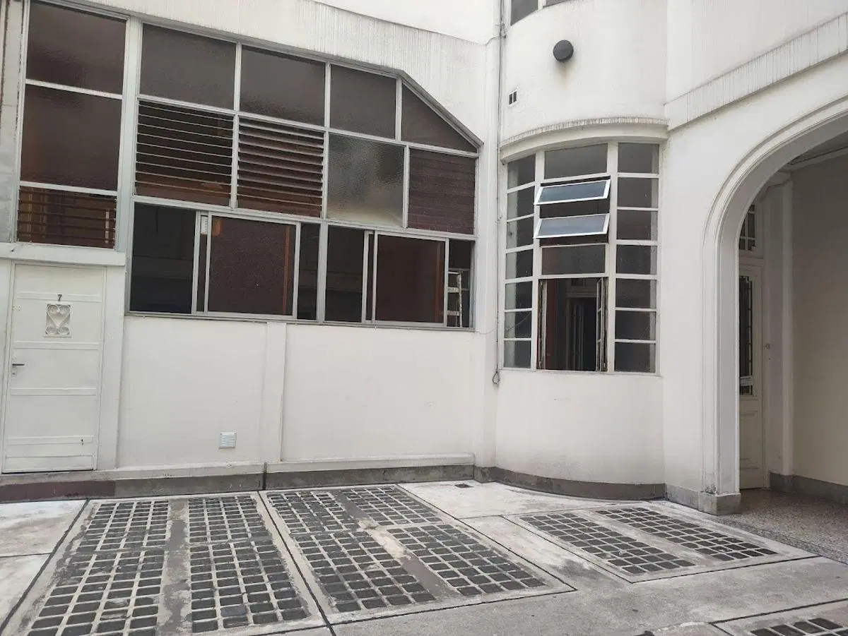3 amb. Edif. a pasos de Av. Rivadavia 4