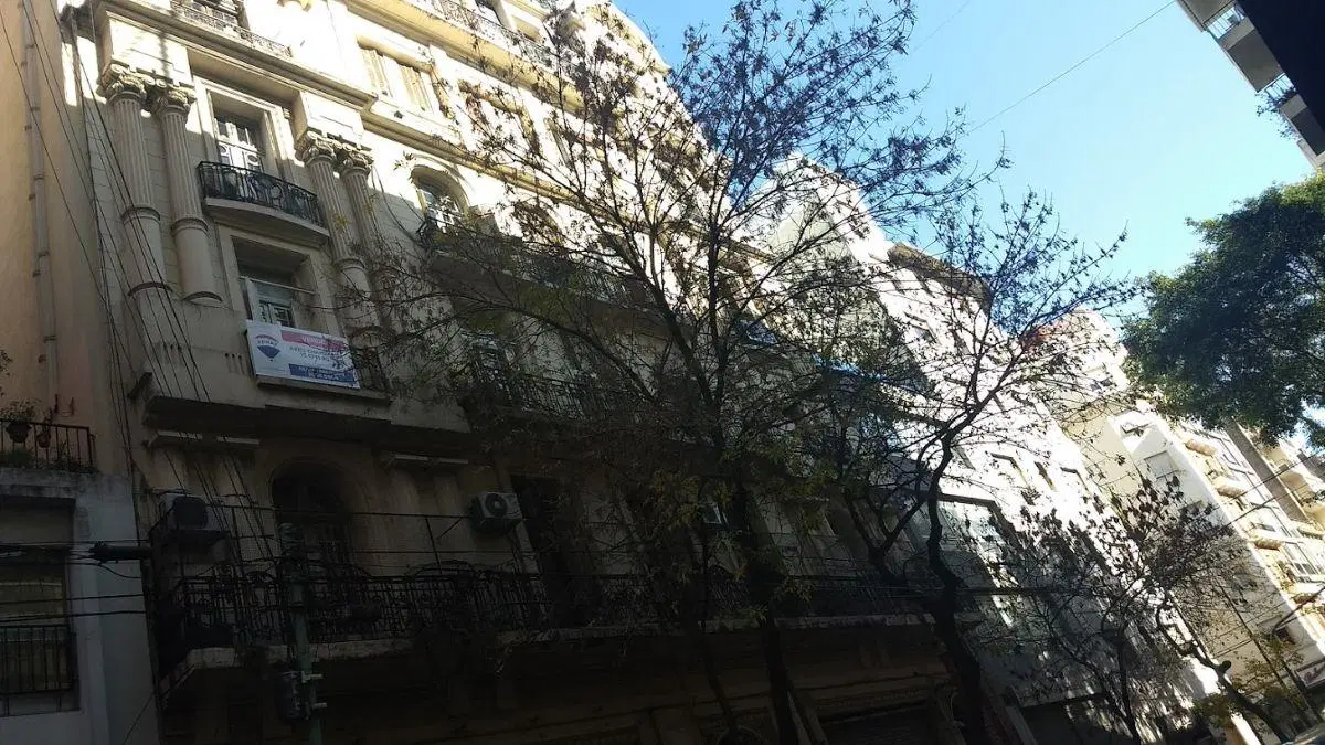 3 amb. Edif. a pasos de Av. Rivadavia 1