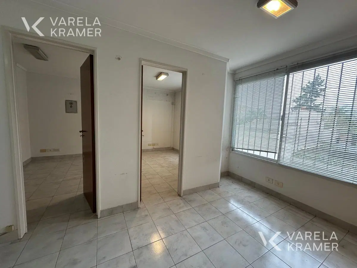 Oficina en venta en Martínez 4