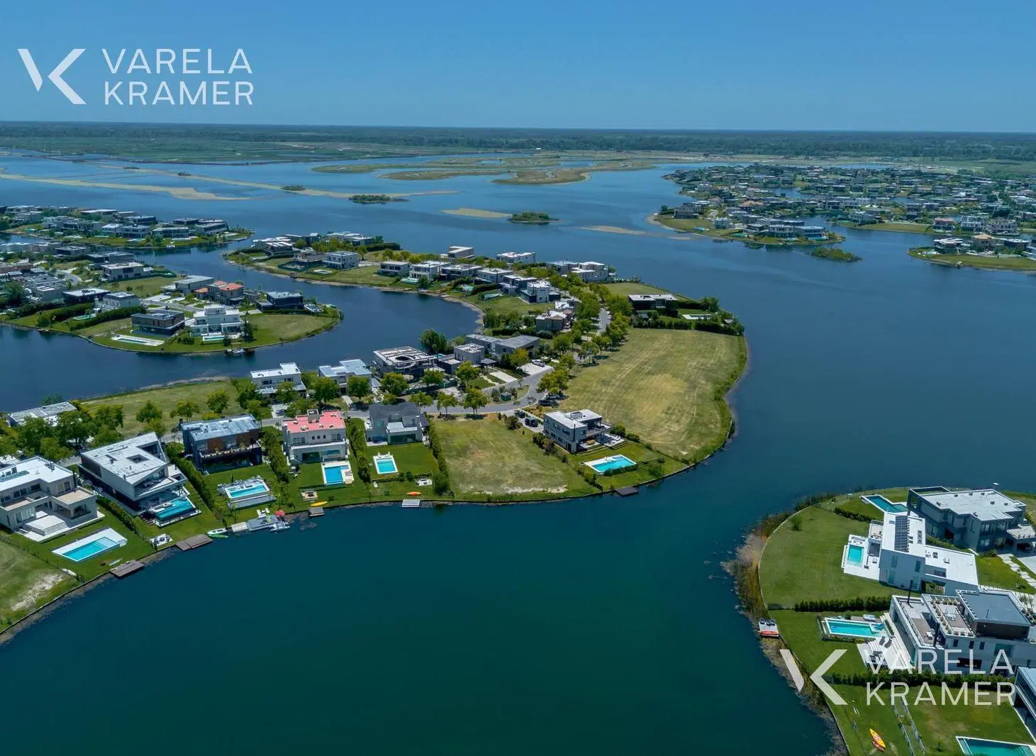 Terreno en Venta Barrio Marinas Puertos del Lago 4