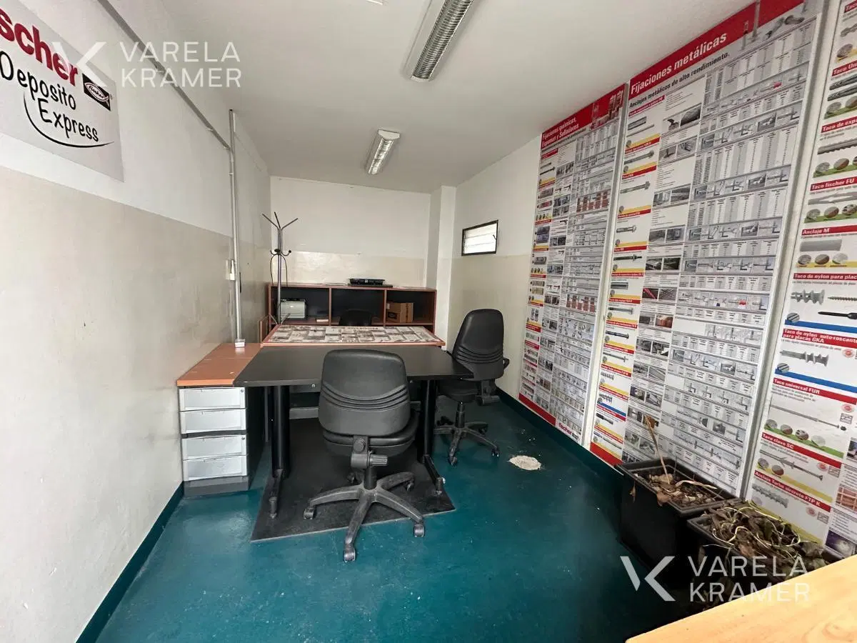 Depósito, oficina, galpón en venta en Munro 4