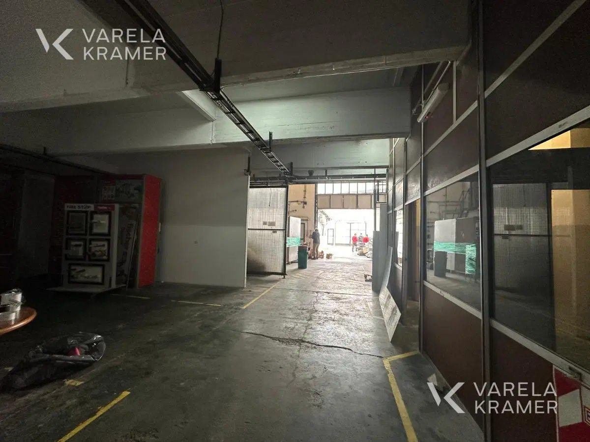 Depósito, oficina, galpón en venta en Munro 5