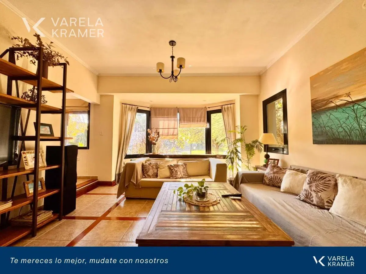 Casa en Venta en Barrio Privado Santa Silvina 3