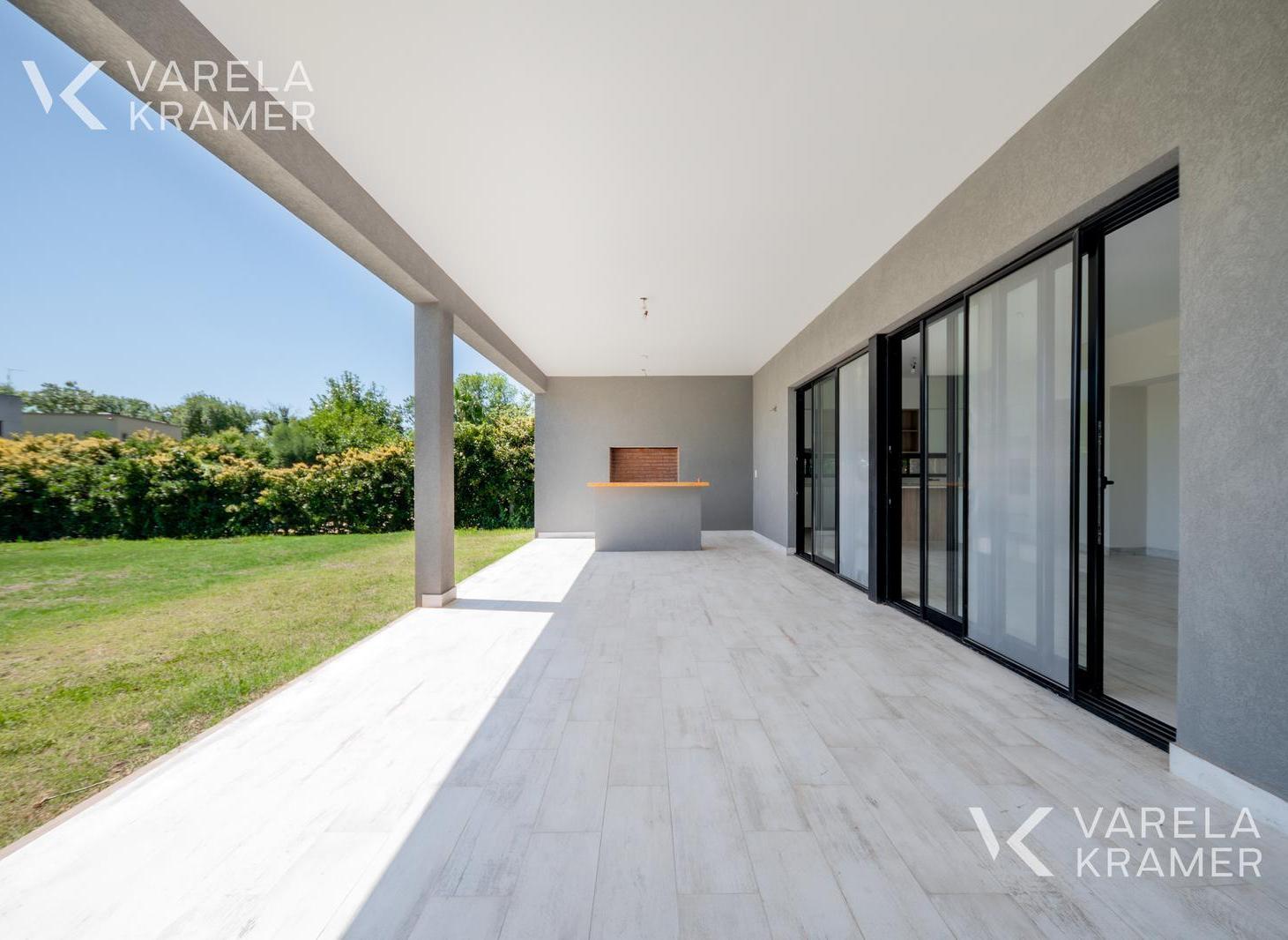 Foto de Casa en Venta en Pilar del Este, imagen 1