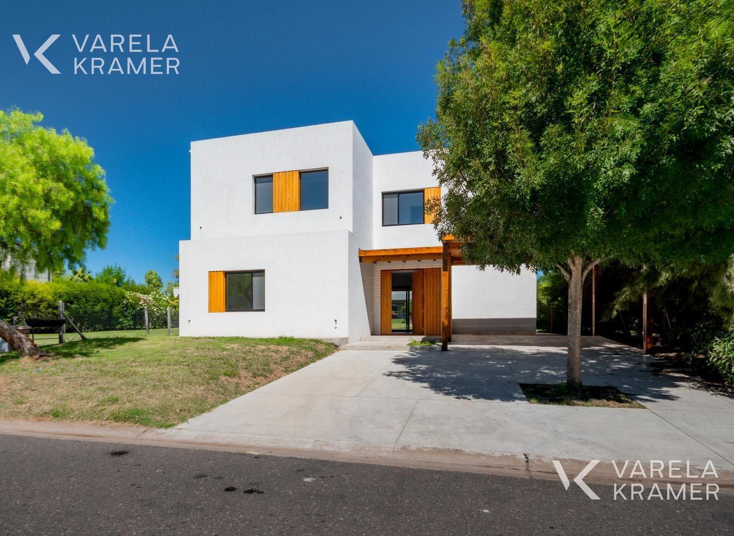 Foto de Casa en Venta en Pilar del Este, imagen 1