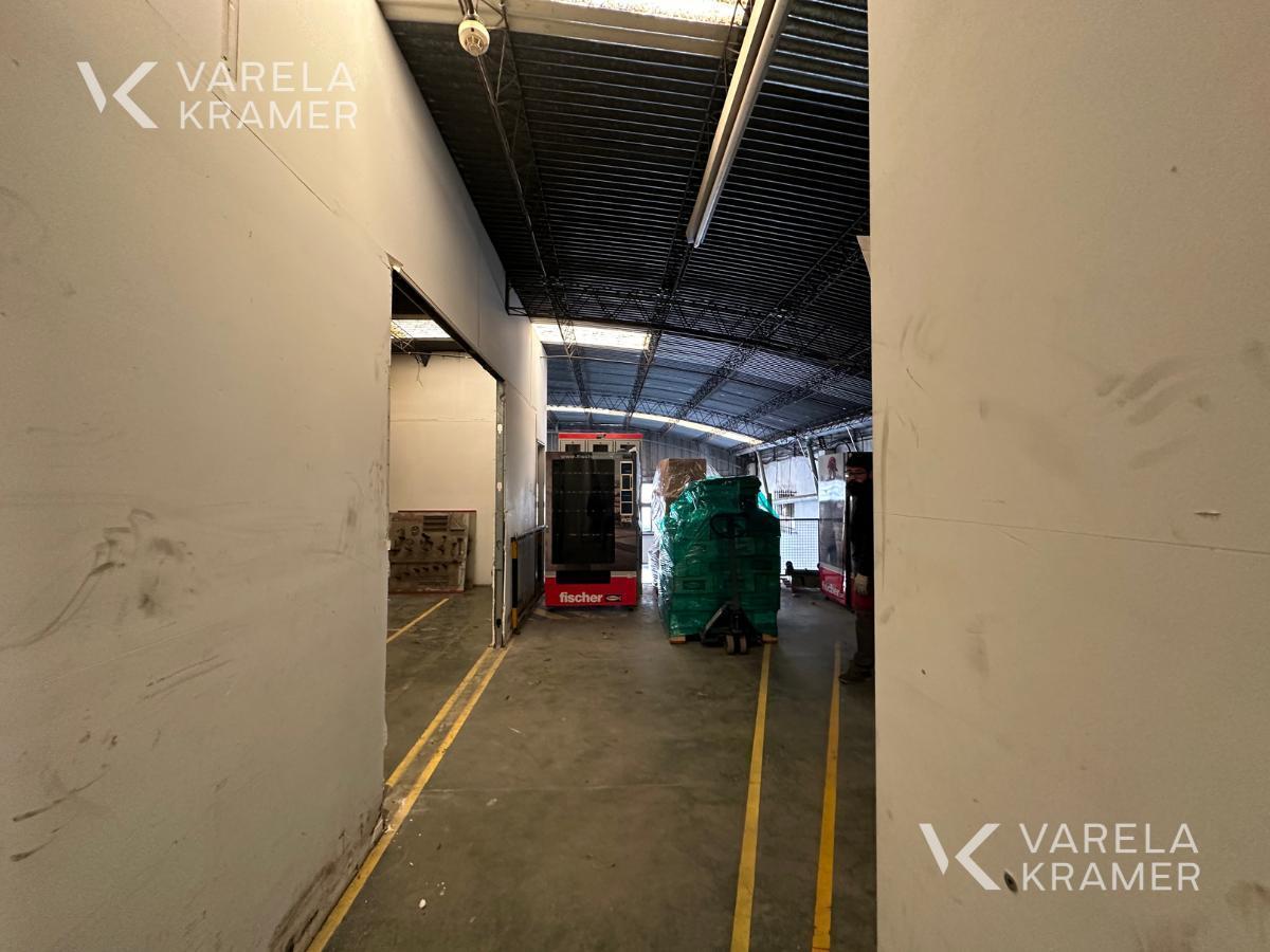 Foto de Depósito, oficina, galpón en venta en Munro, imagen 4