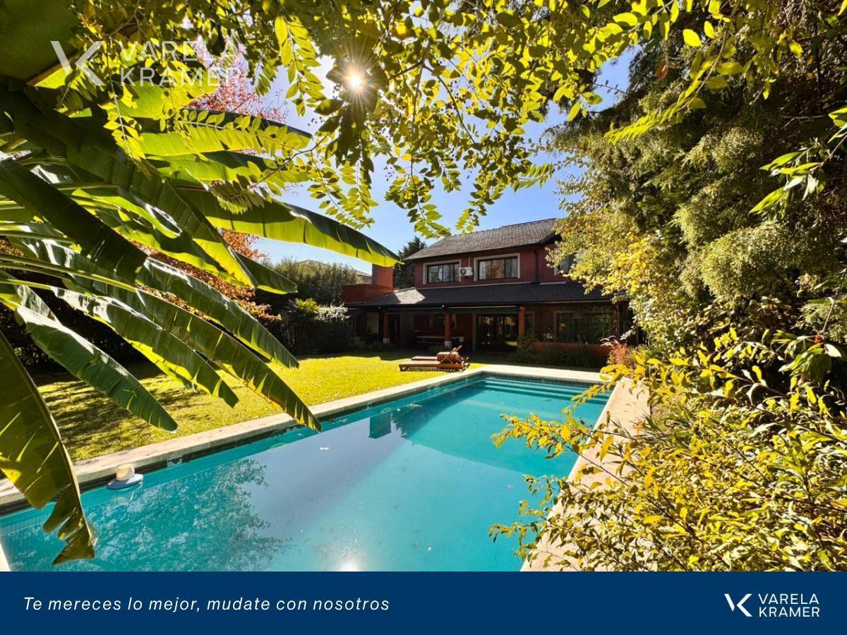 Foto de Casa en Venta en Barrio Privado Santa Silvina, imagen 1