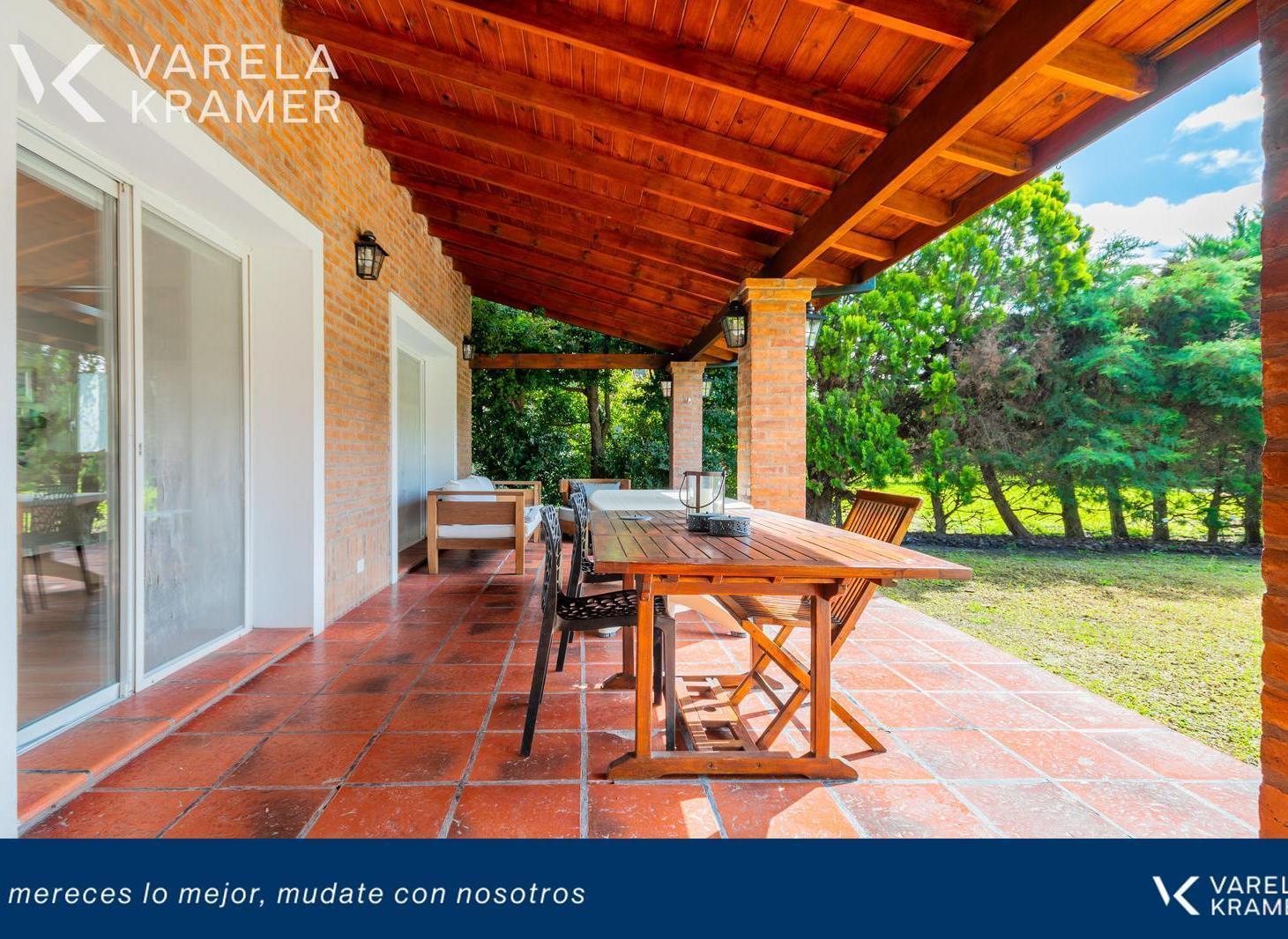 Foto de Casa en Venta de 5 ambientes en Tigre, imagen 2