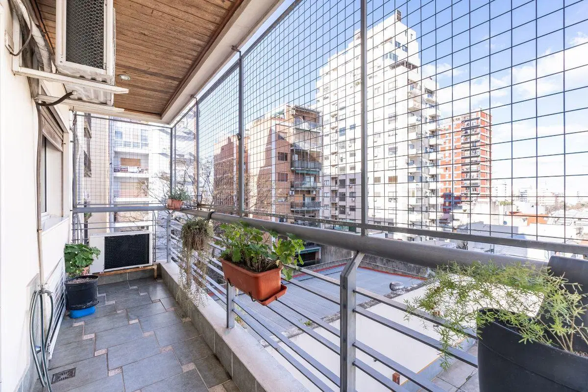 Exclusivo SEMIPISO de 4 ambientes con SUITE , PALIER PRIVADO – PILETA y BAULERA en Caballito 4