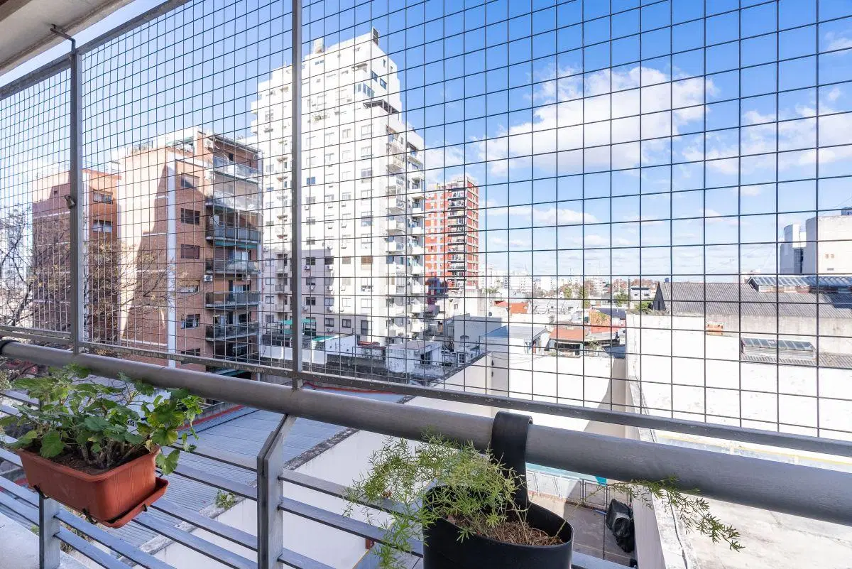Exclusivo SEMIPISO de 4 ambientes con SUITE , PALIER PRIVADO – PILETA y BAULERA en Caballito 3