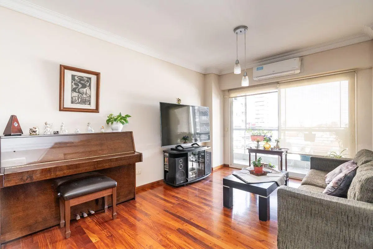 Exclusivo SEMIPISO de 4 ambientes con SUITE , PALIER PRIVADO – PILETA y BAULERA en Caballito 5
