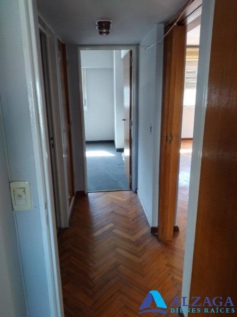 DEPARTAMENTO EN EL CENTRO DE QUILMES.