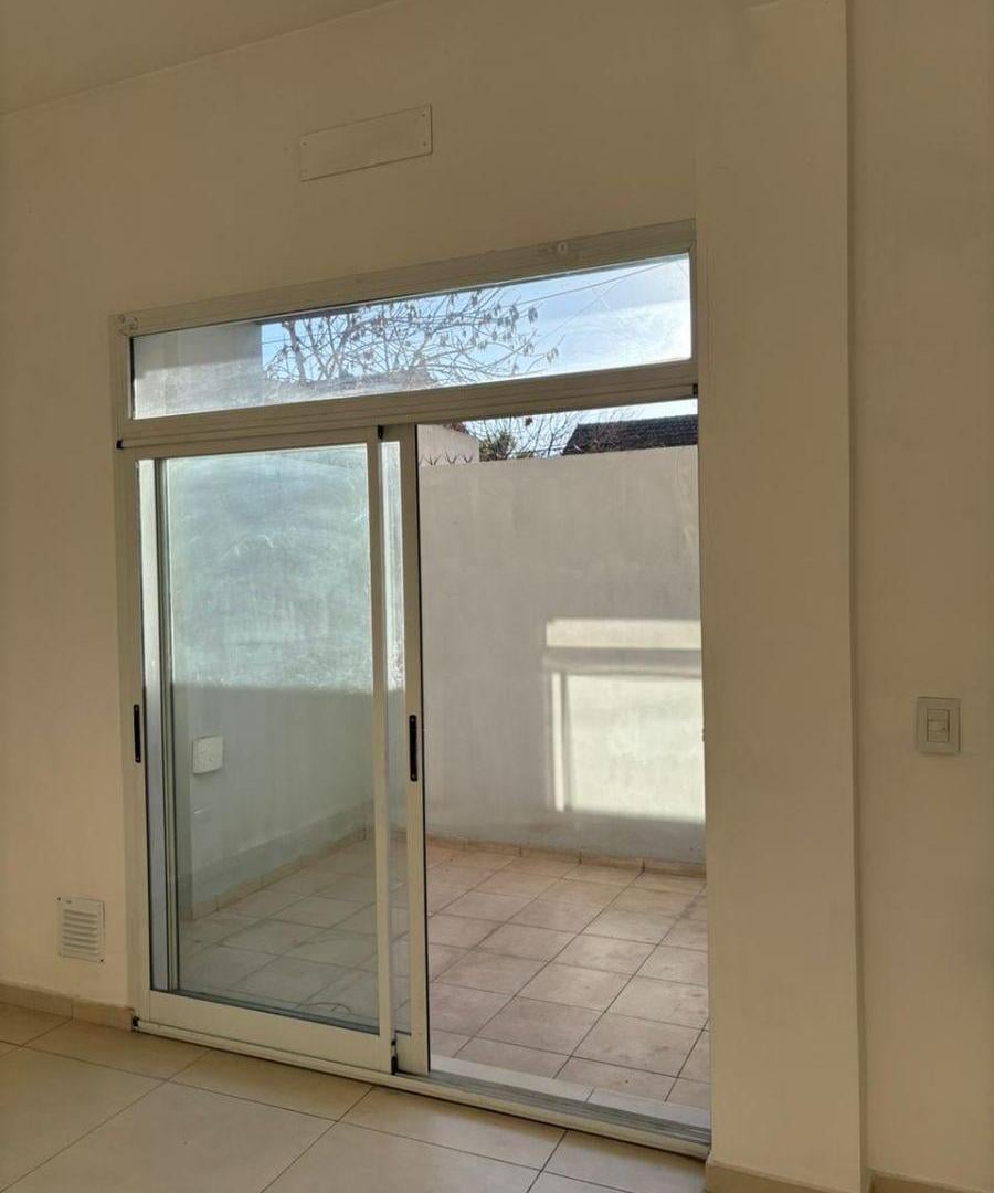 Foto de Apto Profesional. Monoambiente CON PATIO en Monte Grande., imagen 5