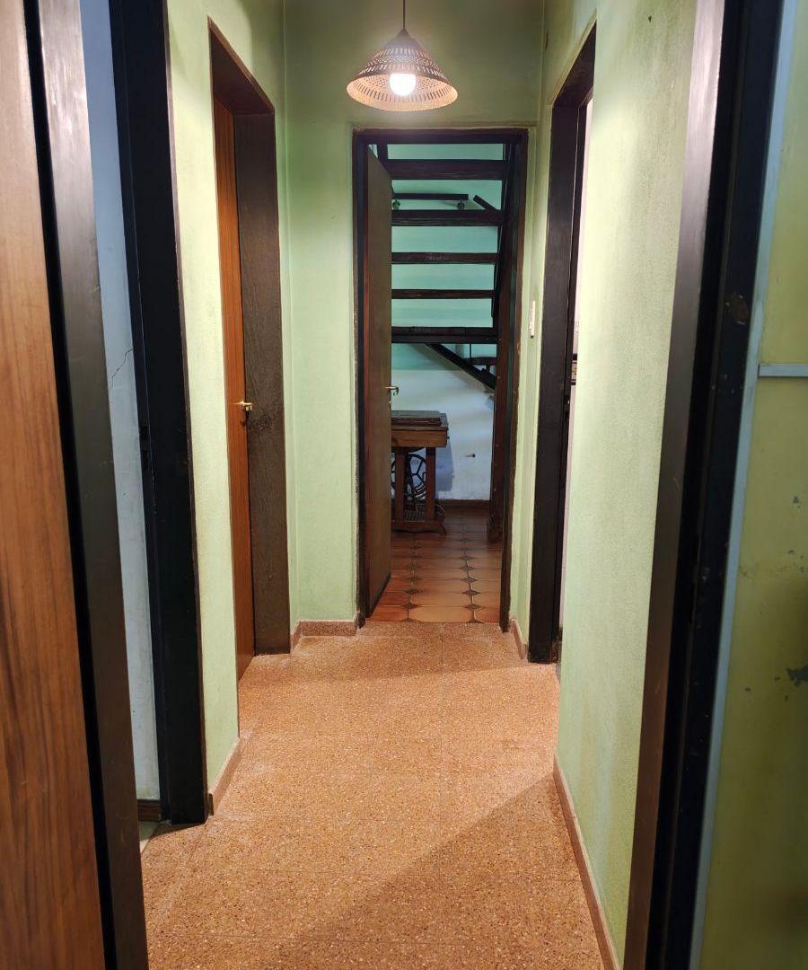 Foto de Casa de 2 plantas- 3 dormitorios, 2 baños, garage. Terreno de 300 m², imagen 5