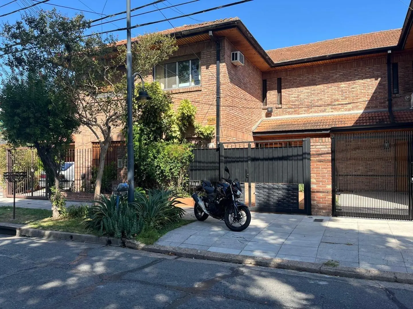 Duplex en venta zona Olivos 1