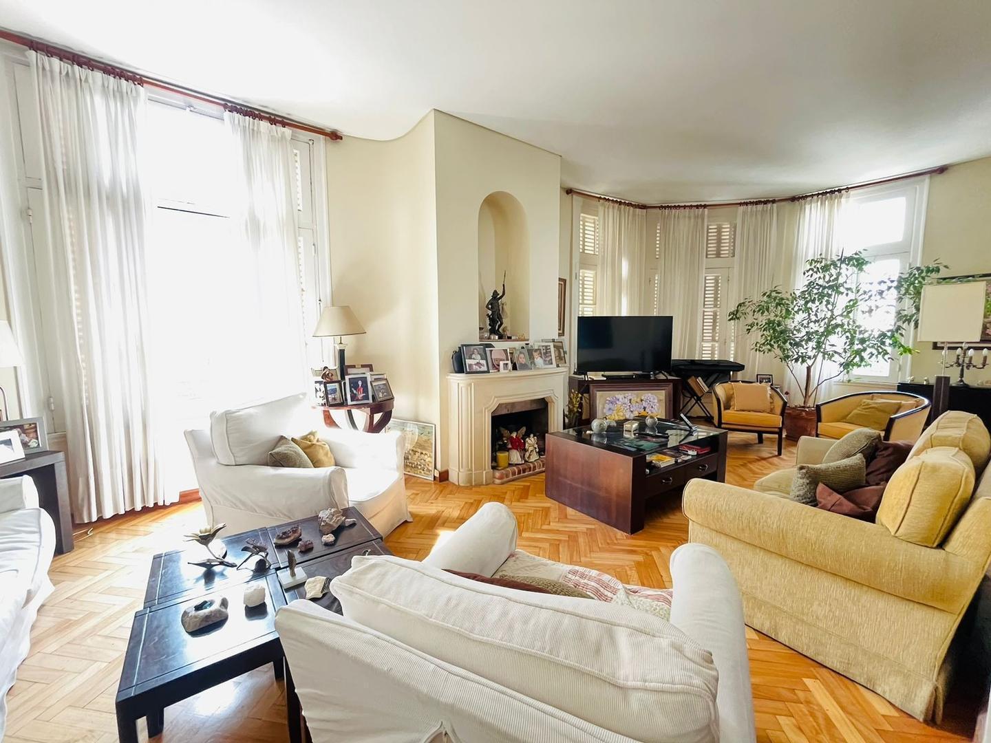 Gran 5 amb con terraza y quincho. Edif de Estilo