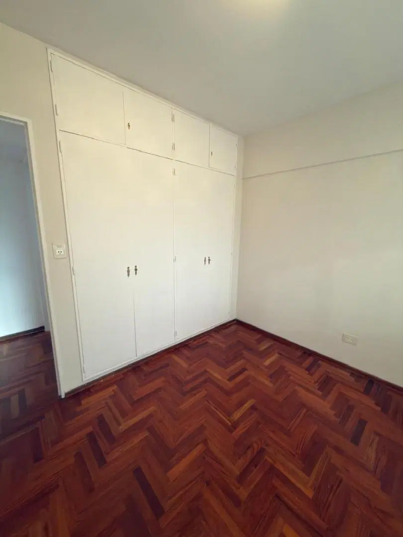 Excelente departamento 3 ambientes en venta en Acassuso 4