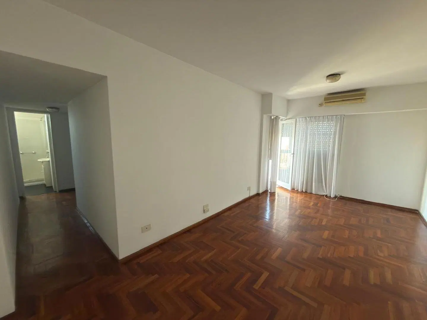 Excelente departamento 3 ambientes en venta en Acassuso 2
