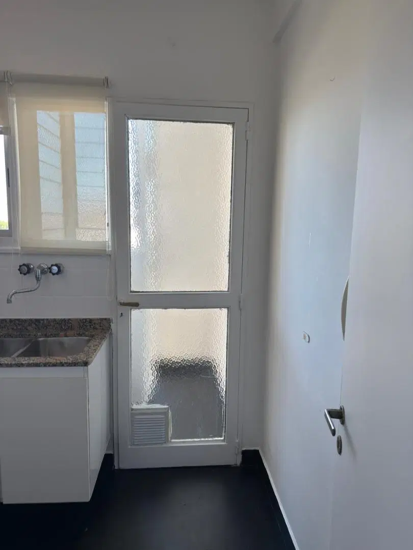 Excelente departamento 3 ambientes en venta en Acassuso 3