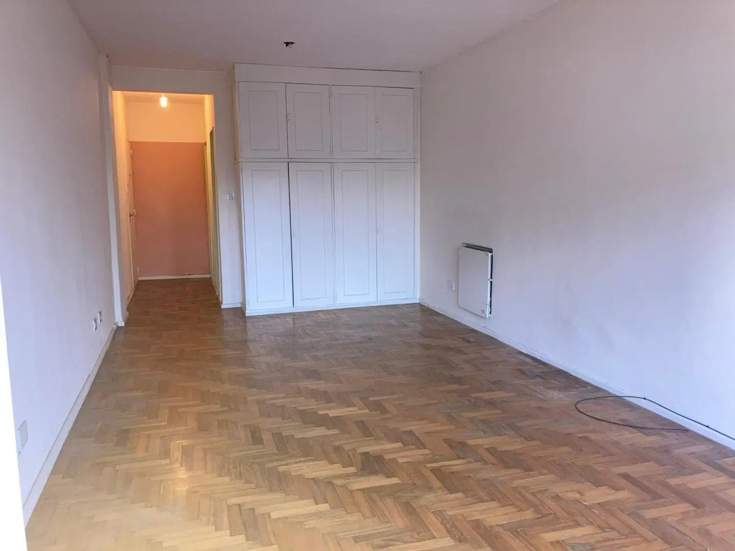 DEPARTAMENTO 1 AMBIENTE AL FRENTE CON BALCON 2
