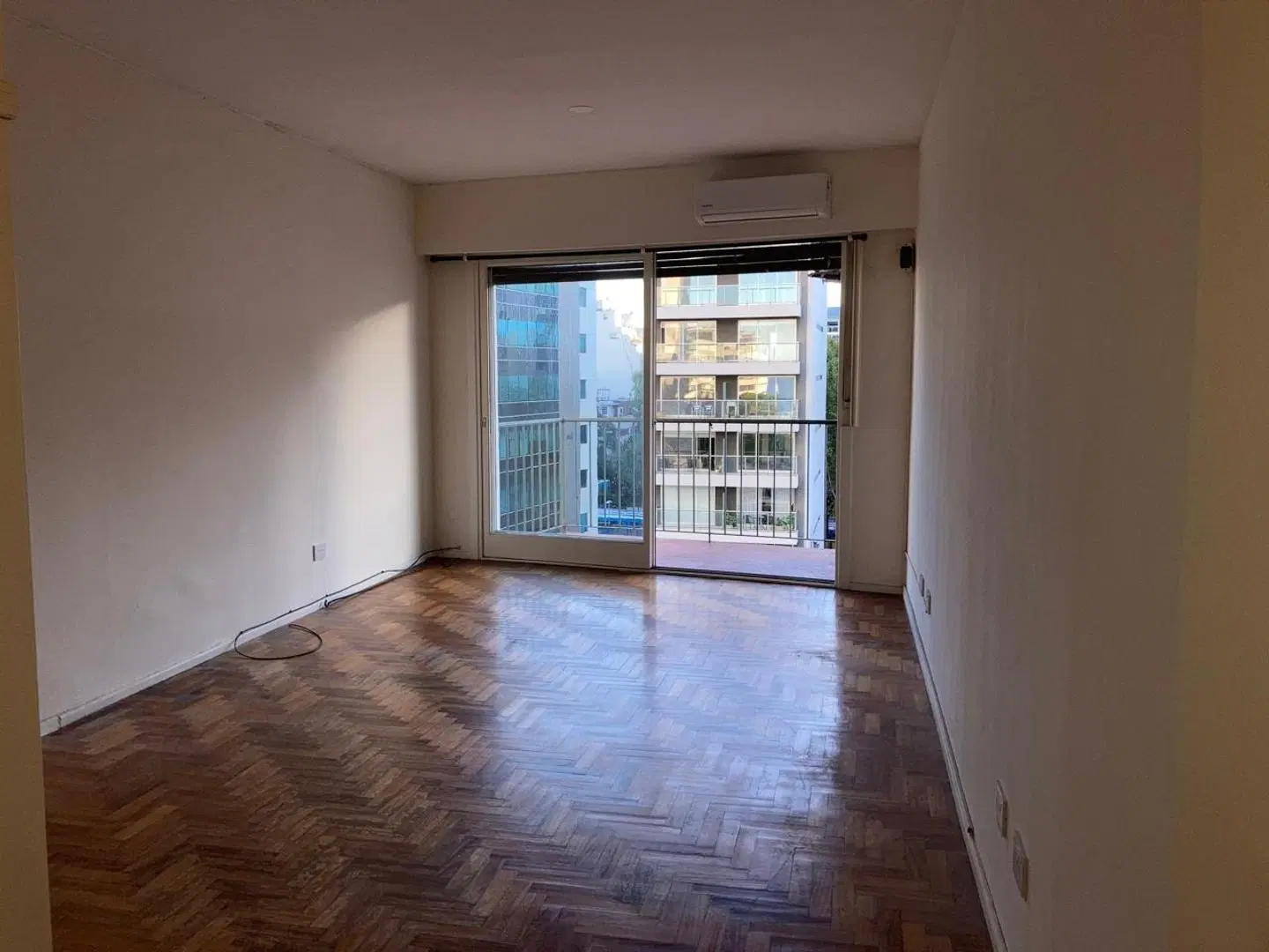 DEPARTAMENTO 1 AMBIENTE AL FRENTE CON BALCON 8