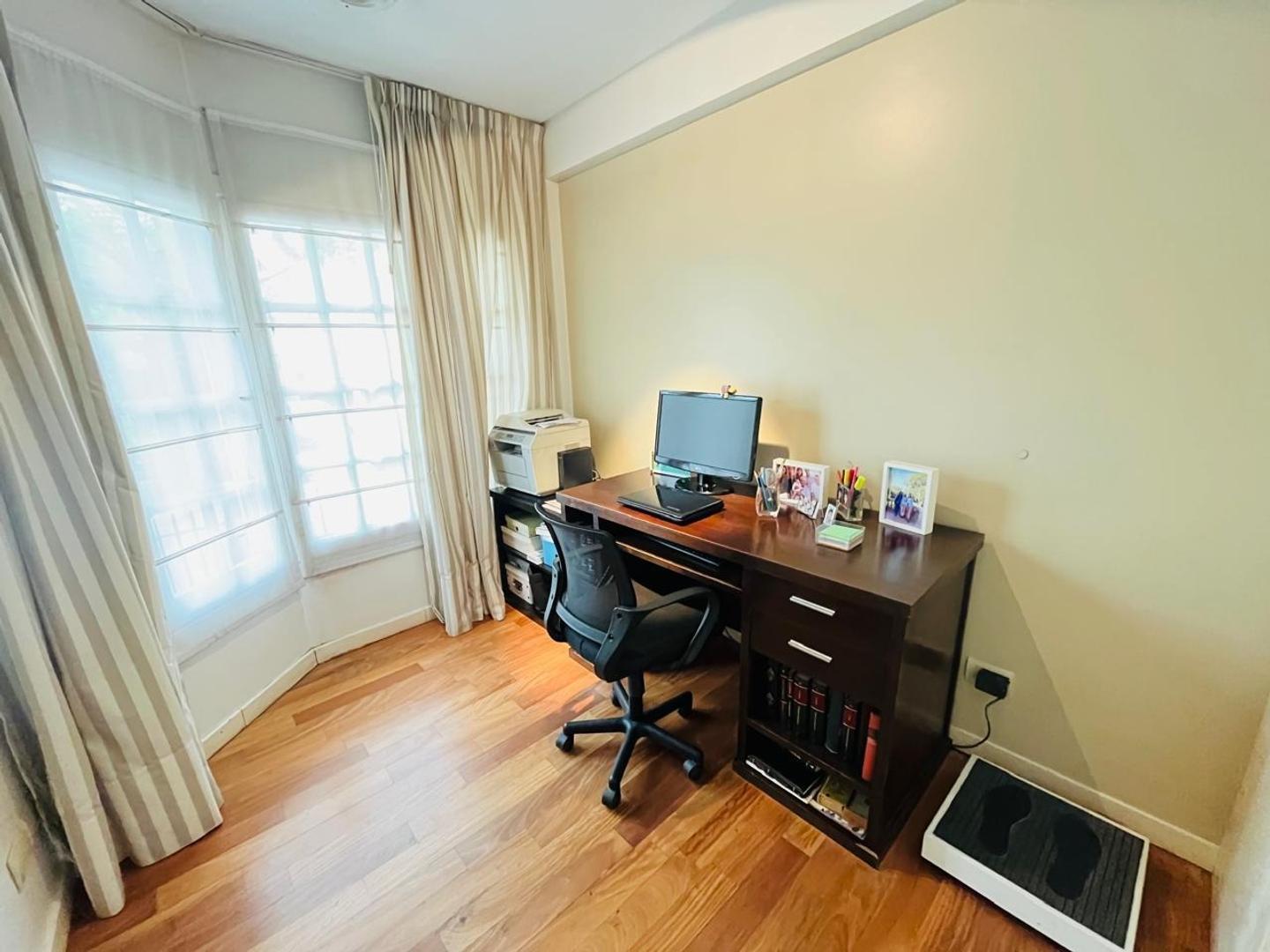 Foto de CASA 6 AMBIENTES CON DEPENDENCIA, imagen 3