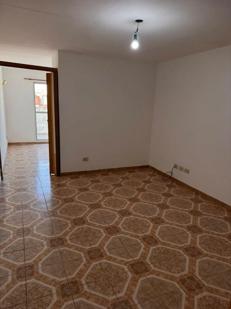 Departamento dos ambientes en alquiler en Lomas del Mirador 4