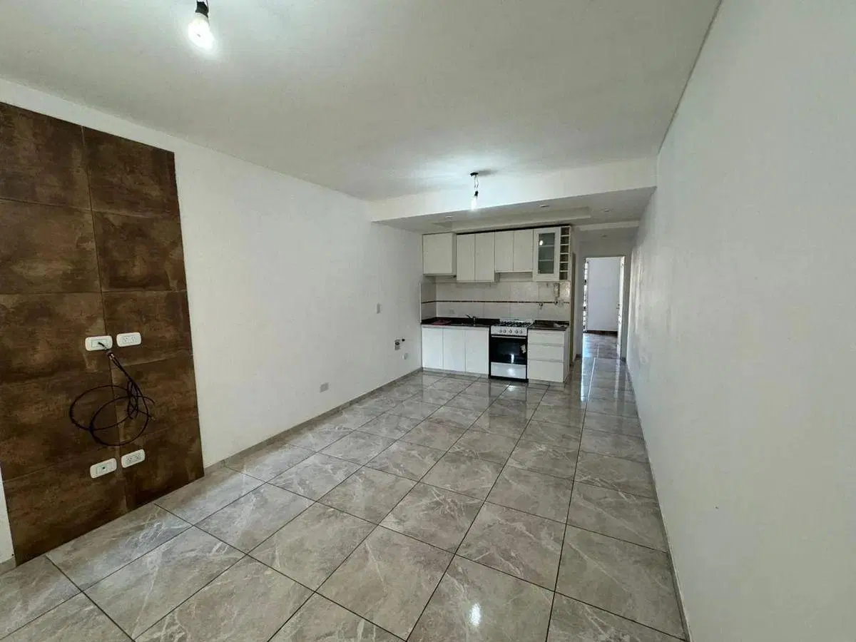 Departamento 2 Ambientes Con Cochera En Alquiler En Ramos Me 2
