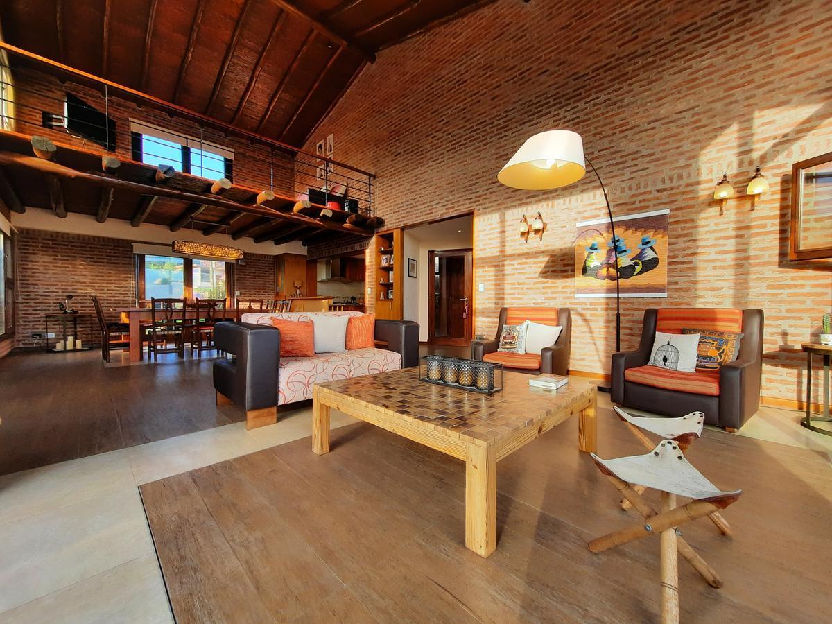 Foto de Moderno chalet estilo cabaña, con excelentes visuales, en Sierra de los, imagen 3