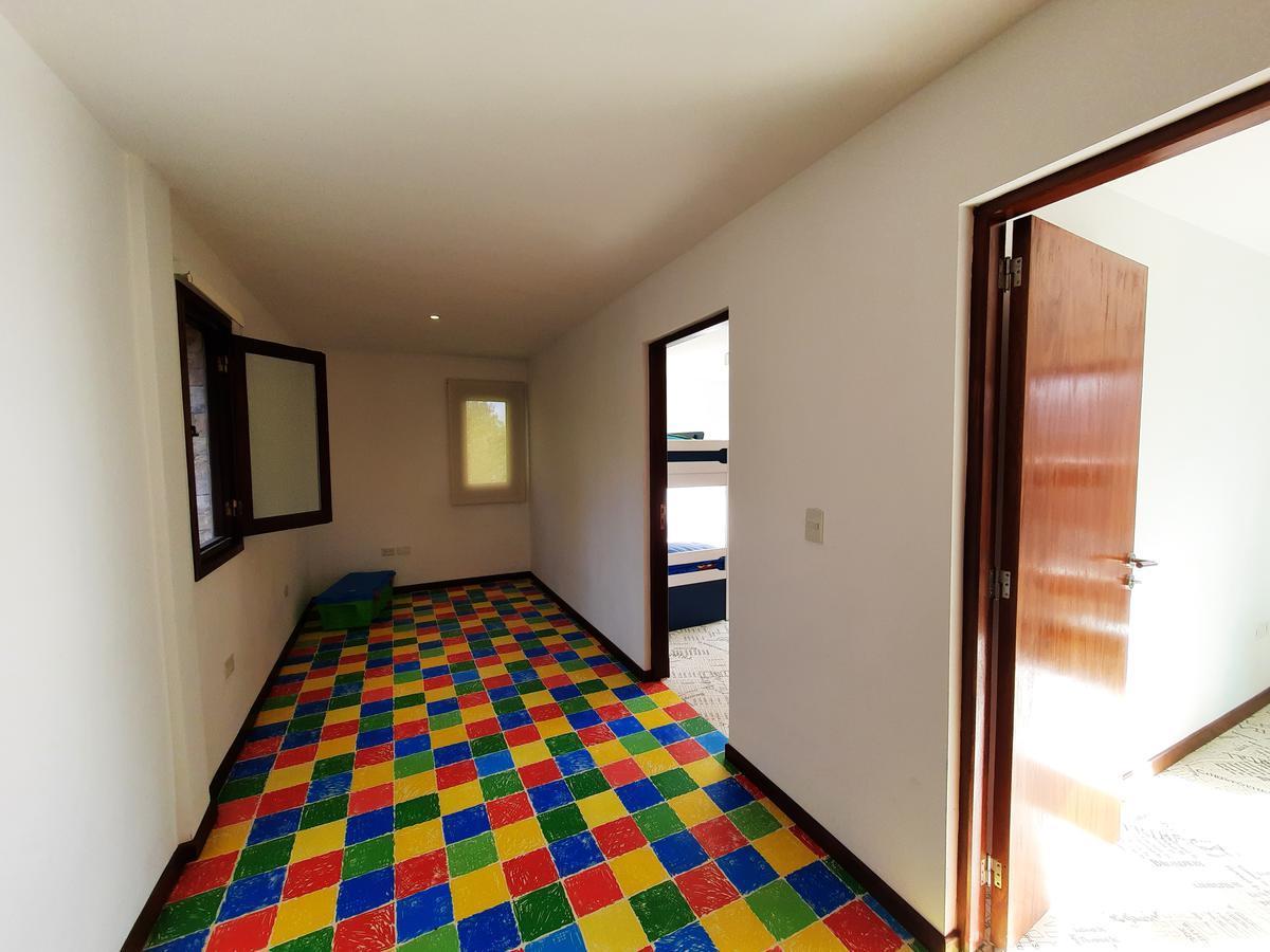 Foto de Moderno chalet estilo cabaña, con excelentes visuales, en Sierra de los, imagen 2